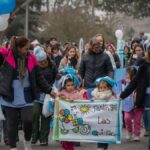 El Día de la Independencia se celebra con un acto, desfile, feria gastronómica, el pericón nacional y un patio de baile